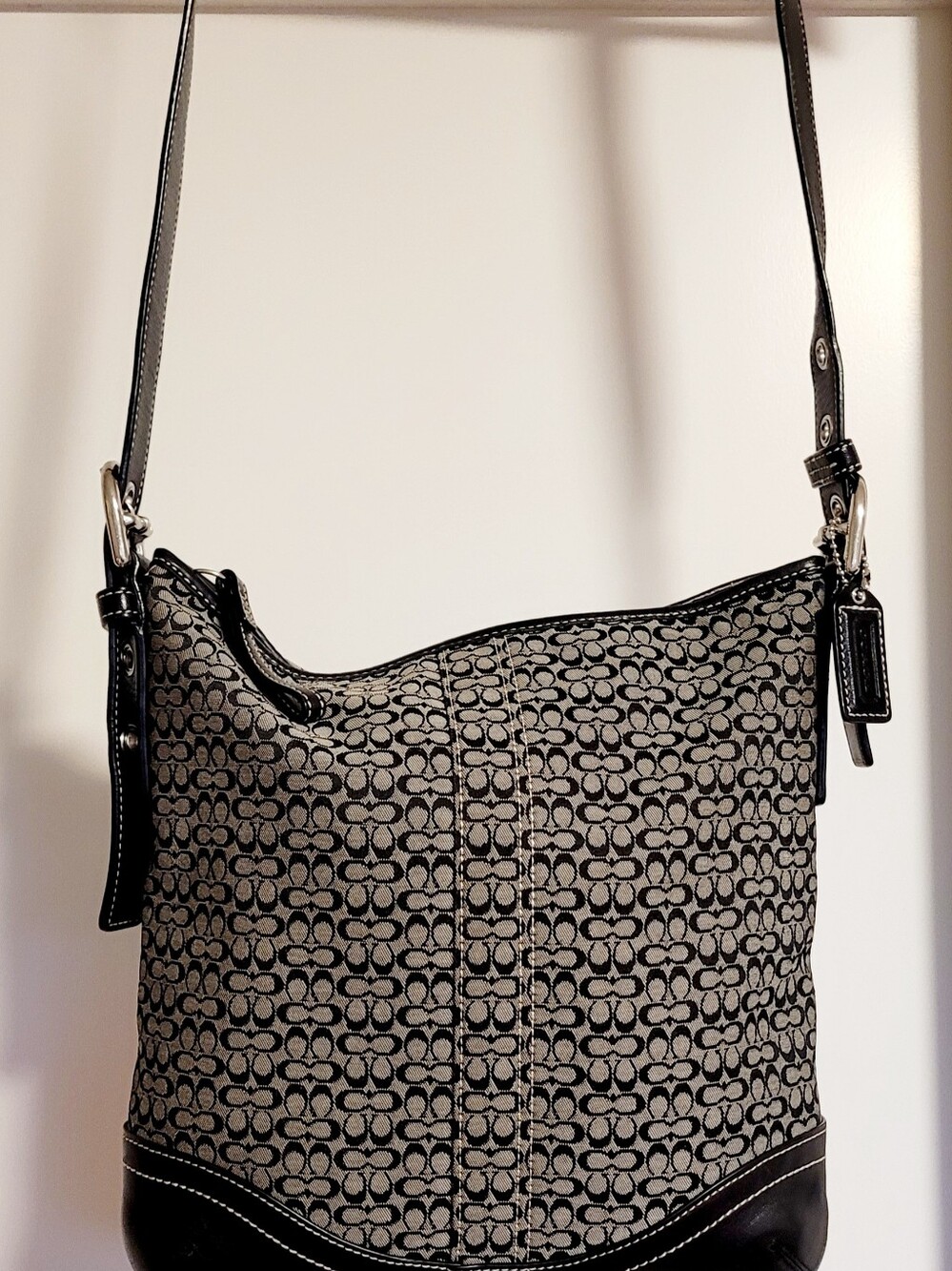Coach Classic Monogram Pattern /leather Black and Gray Cross Body Purse